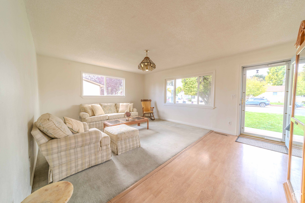 Photo 6 for MLS #2115721 at 470 N 400 East