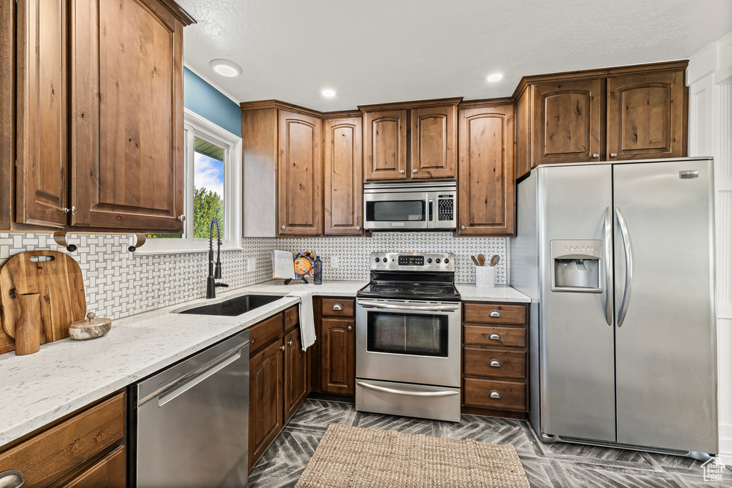 2520 N 4175 W Plain City, UT 84404