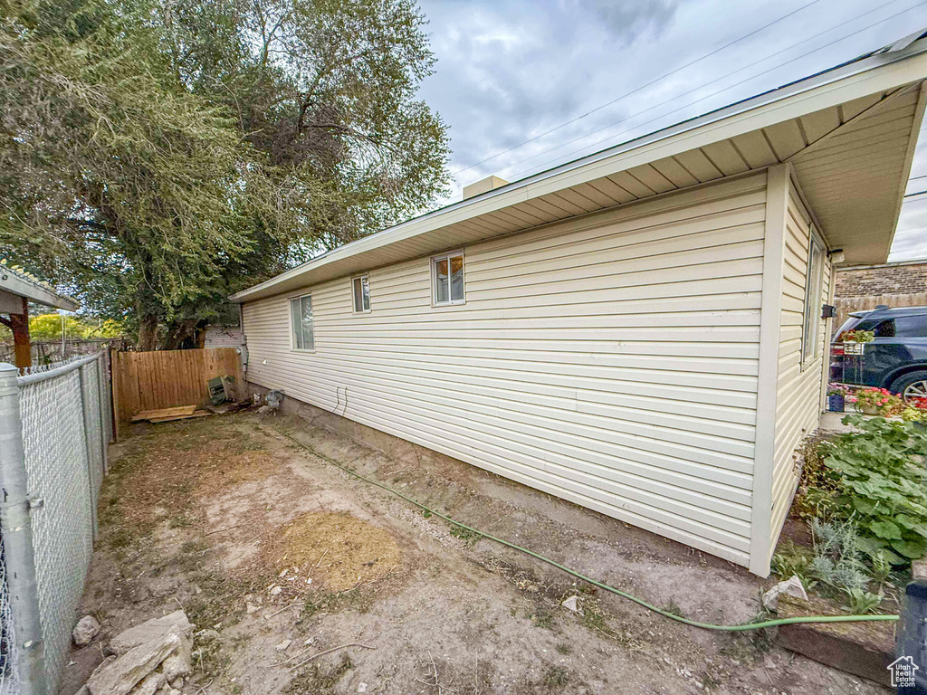 Photo 2 for MLS #2115747 at 2673 S 8990 West