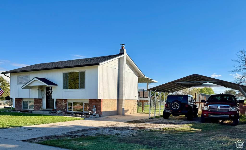 Photo 2 for MLS #2115751 at 3475 W 2200 South