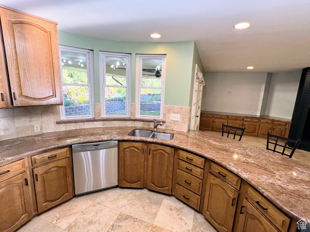 Photo 12 for MLS #2115768 at 8797 Hidden Oak Dr