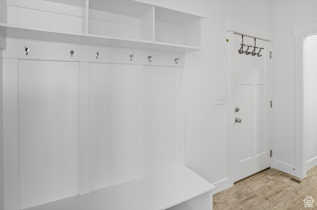 7566 W BOX LEAF CIR Herriman, UT 84096