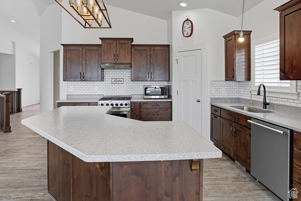 7566 W BOX LEAF CIR Herriman, UT 84096