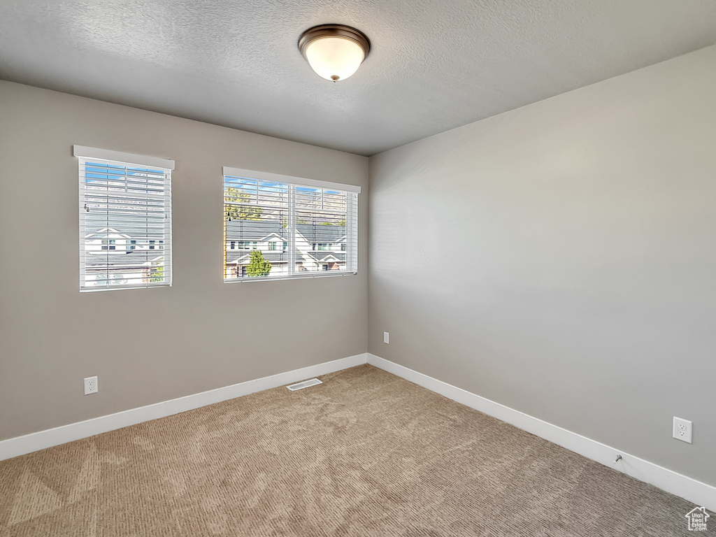 297 E 1500 N Harrisville, UT 84404
