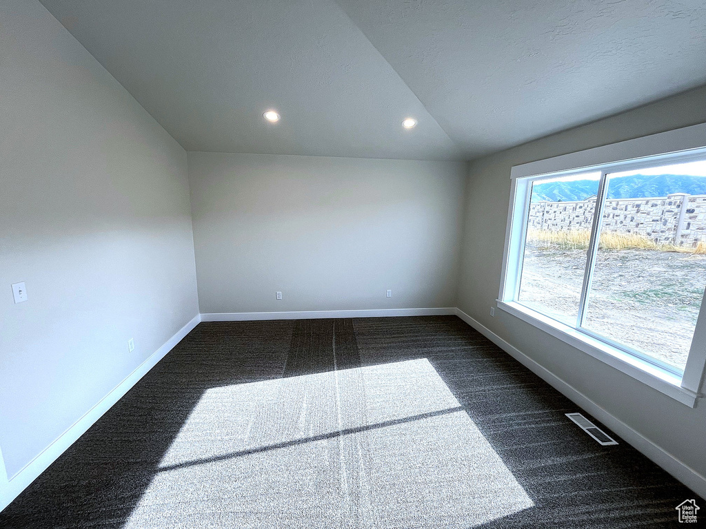 Photo 9 for MLS #2115801 at 1206 N Berra Blvd