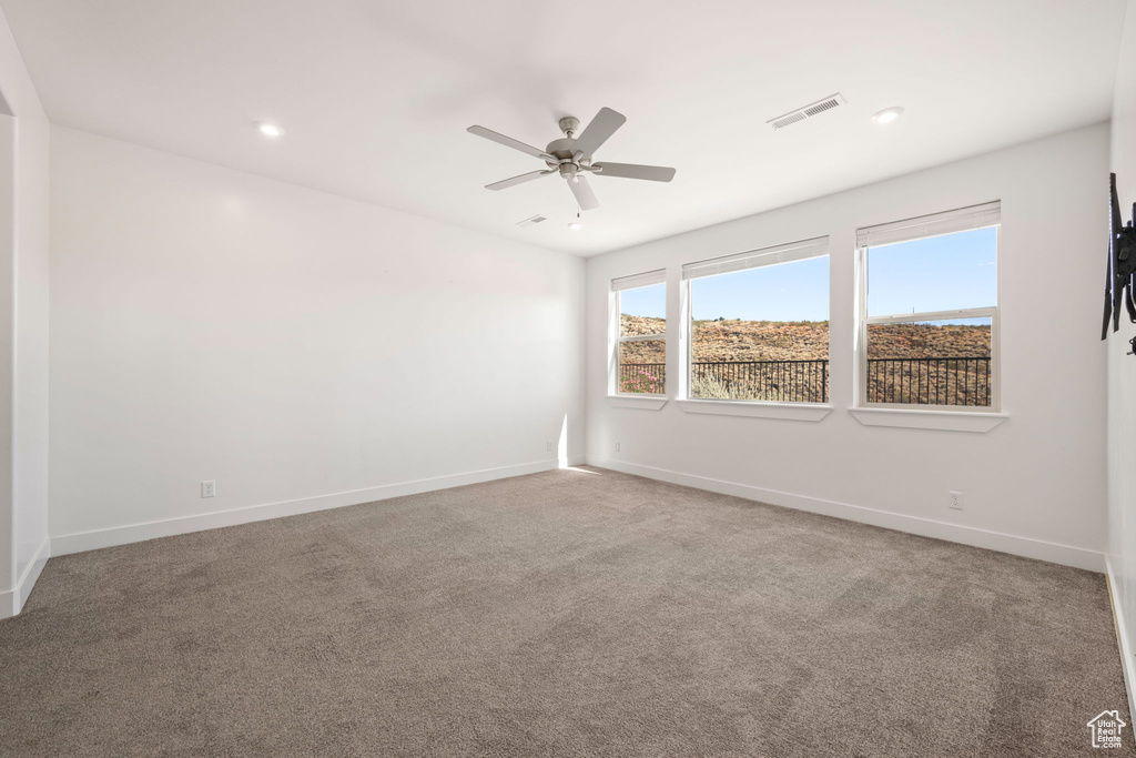 Photo 9 for MLS #2115820 at 822 N Pleasant Valley Ln