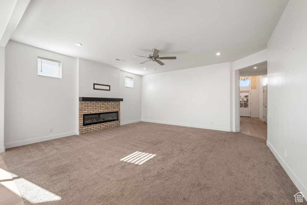 Photo 3 for MLS #2115820 at 822 N Pleasant Valley Ln