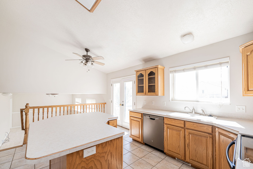 Photo 7 for MLS #2115821 at 979 W 600 North