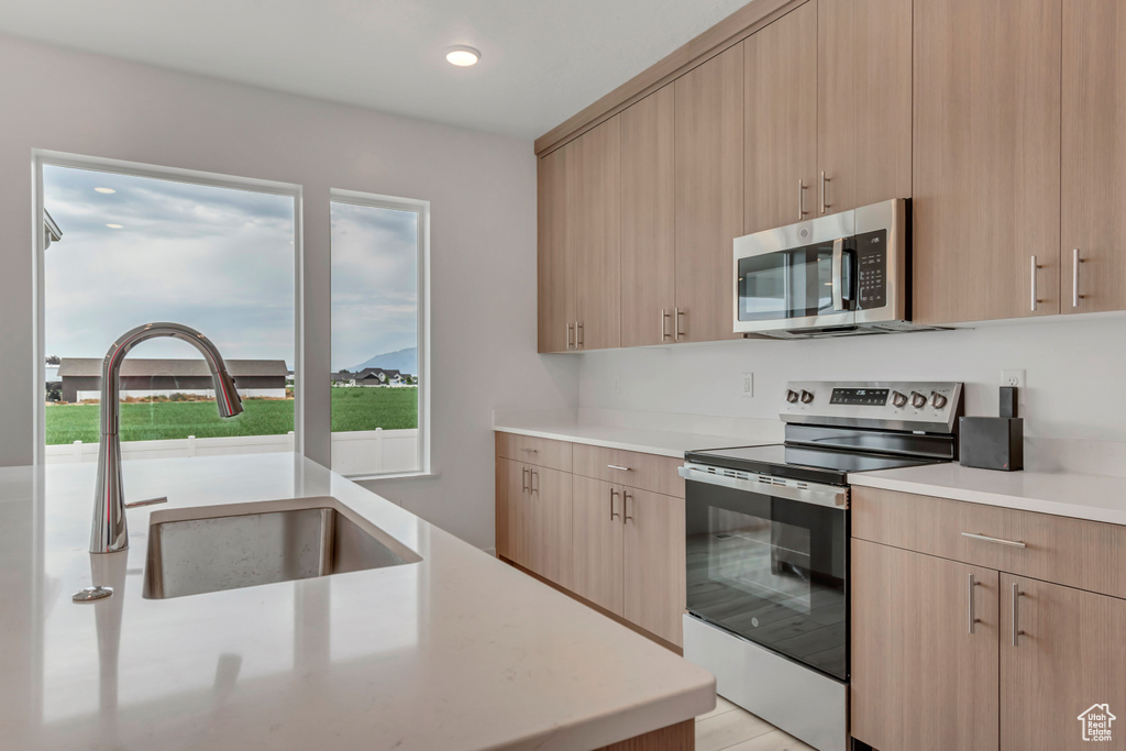 Photo 2 for MLS #2115828 at 3918 W 825 North #WF6