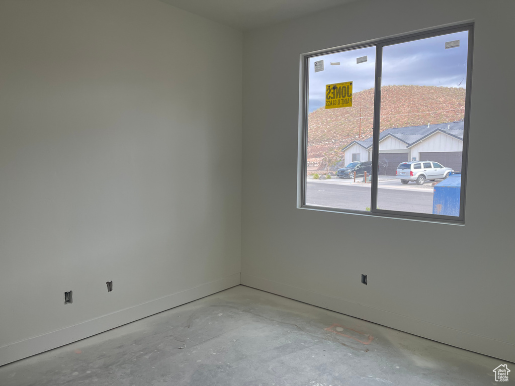 Photo 9 for MLS #2115838 at 1601 W 470 North