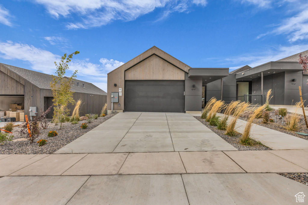 Photo 3 for MLS #2115841 at 4259 E Escalante Ln #63