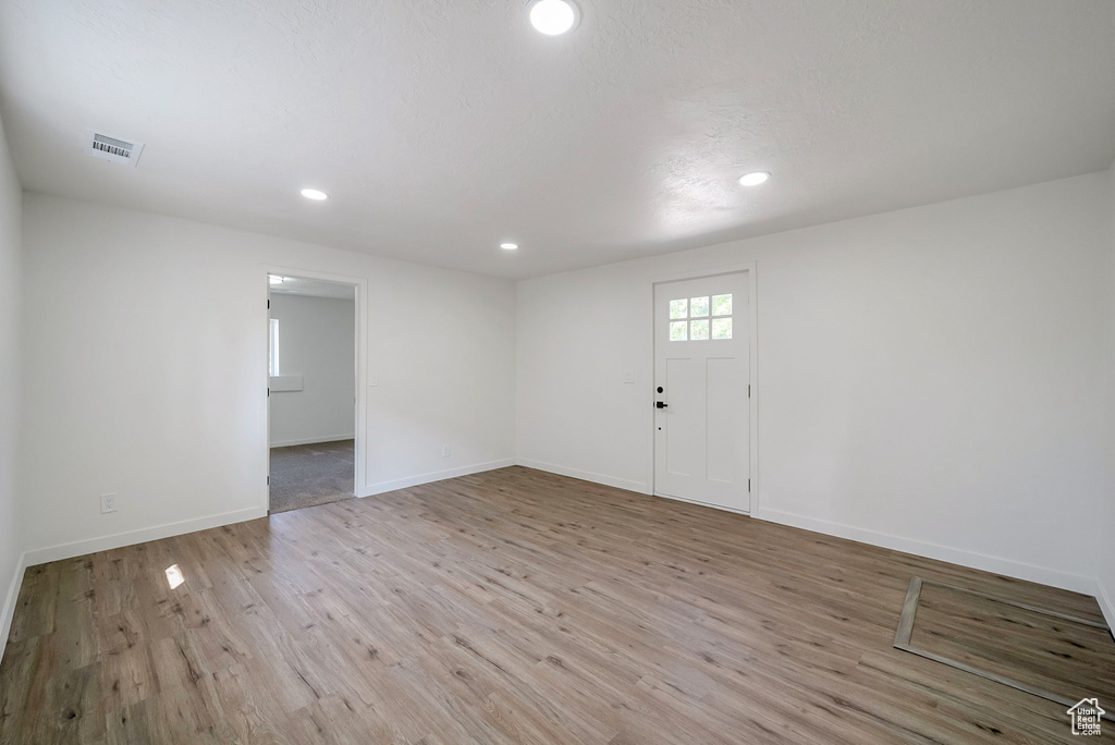 Photo 7 for MLS #2115842 at 629 S Concord St