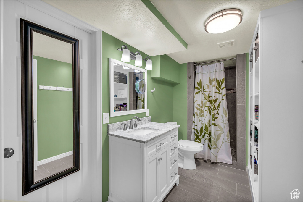 Photo 16 for MLS #2115857 at 254 N Hillside Dr
