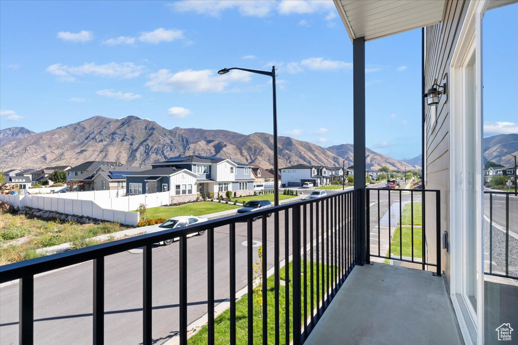 Photo 13 for MLS #2115883 at 805 S Greenway Dr