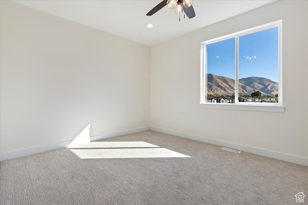 Photo 17 for MLS #2115883 at 805 S Greenway Dr