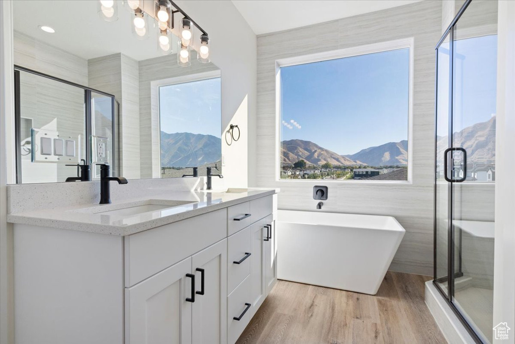 Photo 19 for MLS #2115883 at 805 S Greenway Dr