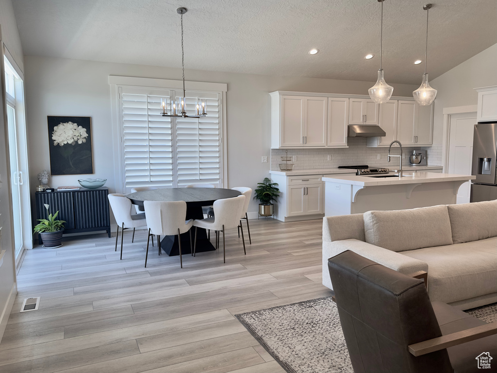 Photo 4 for MLS #2115884 at 1778 S Buckley Ln