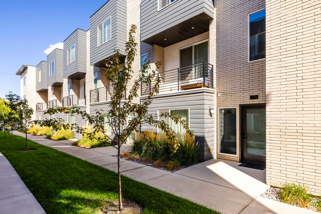 230 W 1300 S #27 Salt Lake City, UT 84115