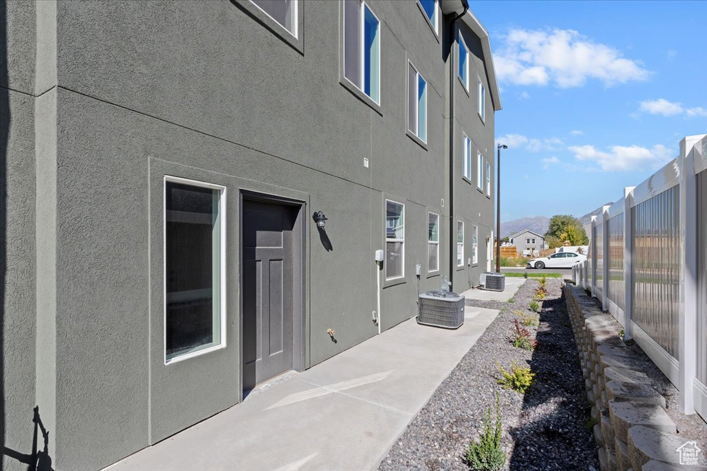 819 S GREENWAY DR Springville, UT 84663