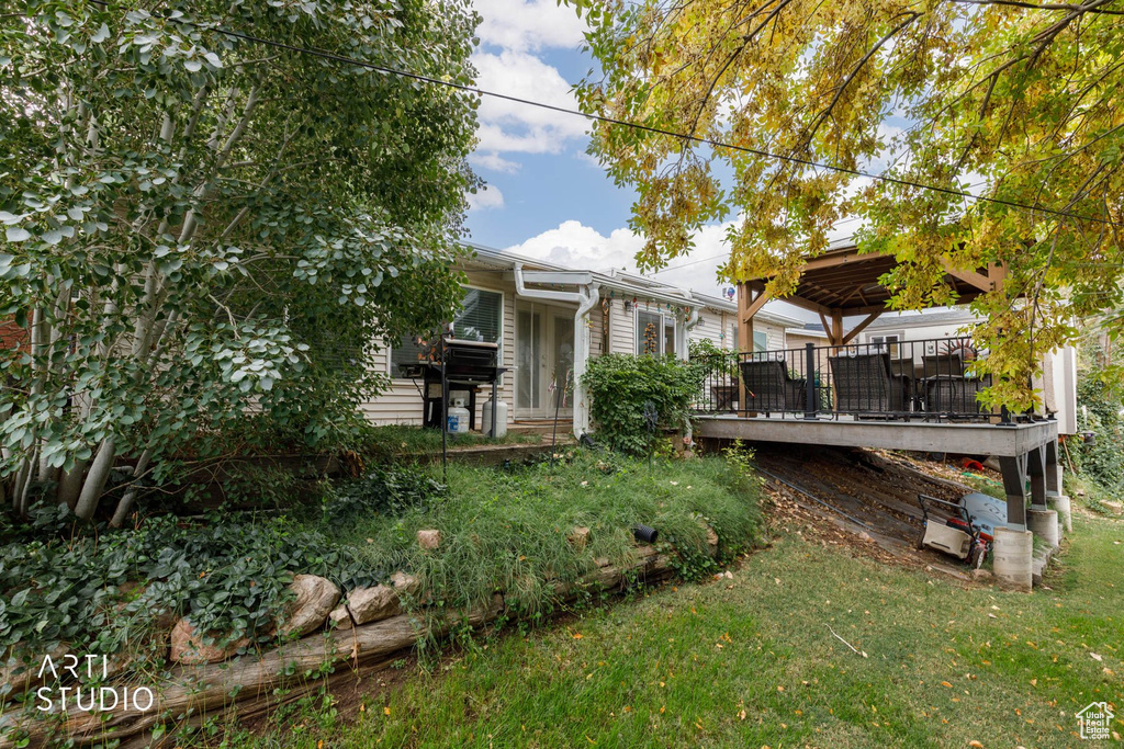 Photo 33 for MLS #2115896 at 915 Hislop Dr