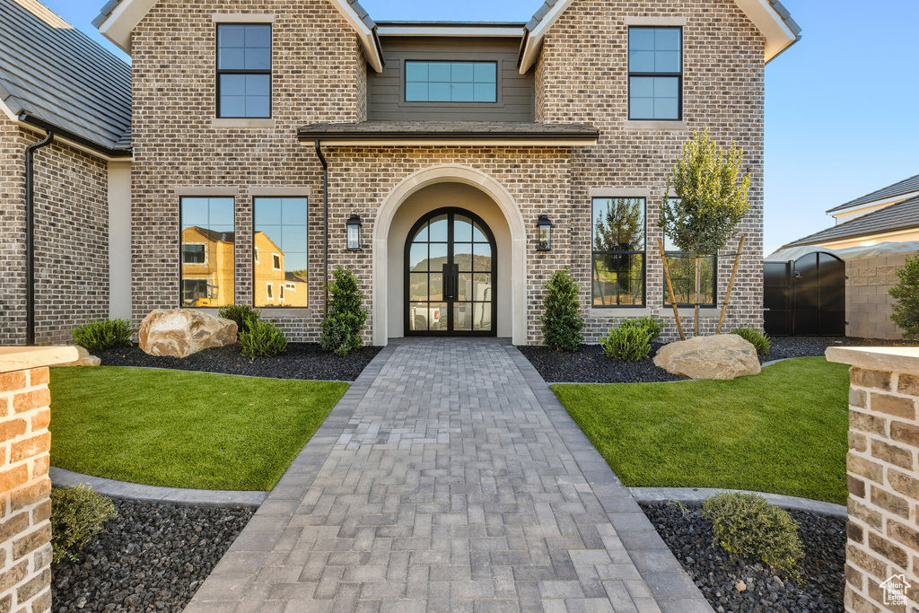 Photo 79 for MLS #2115897 at 668 E Chloe Ln