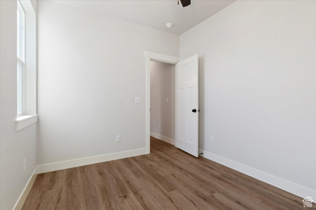 Photo 9 for MLS #2115901 at 831 S Greenway Dr