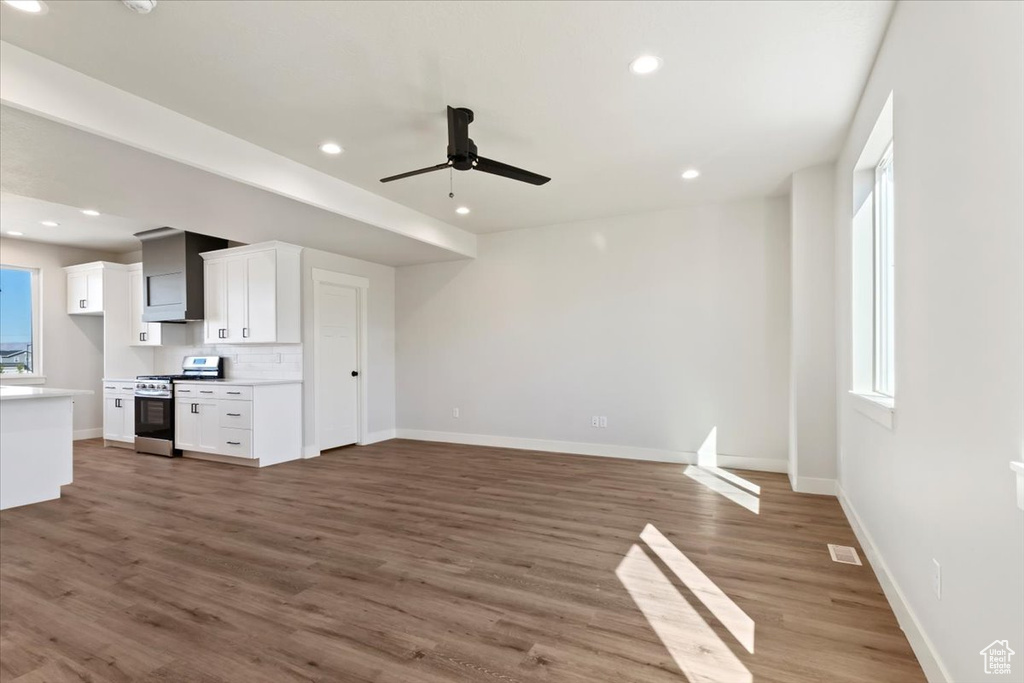 Photo 4 for MLS #2115901 at 831 S Greenway Dr