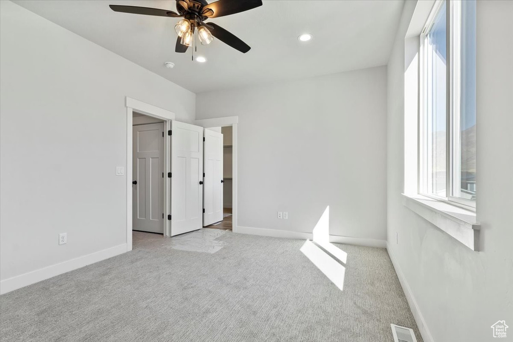 Photo 17 for MLS #2115901 at 831 S Greenway Dr