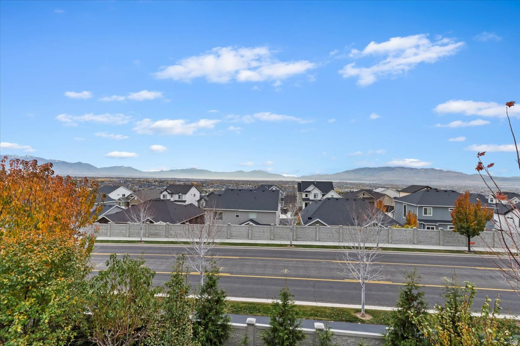 853 W HORIZON DR Lehi, UT 84048