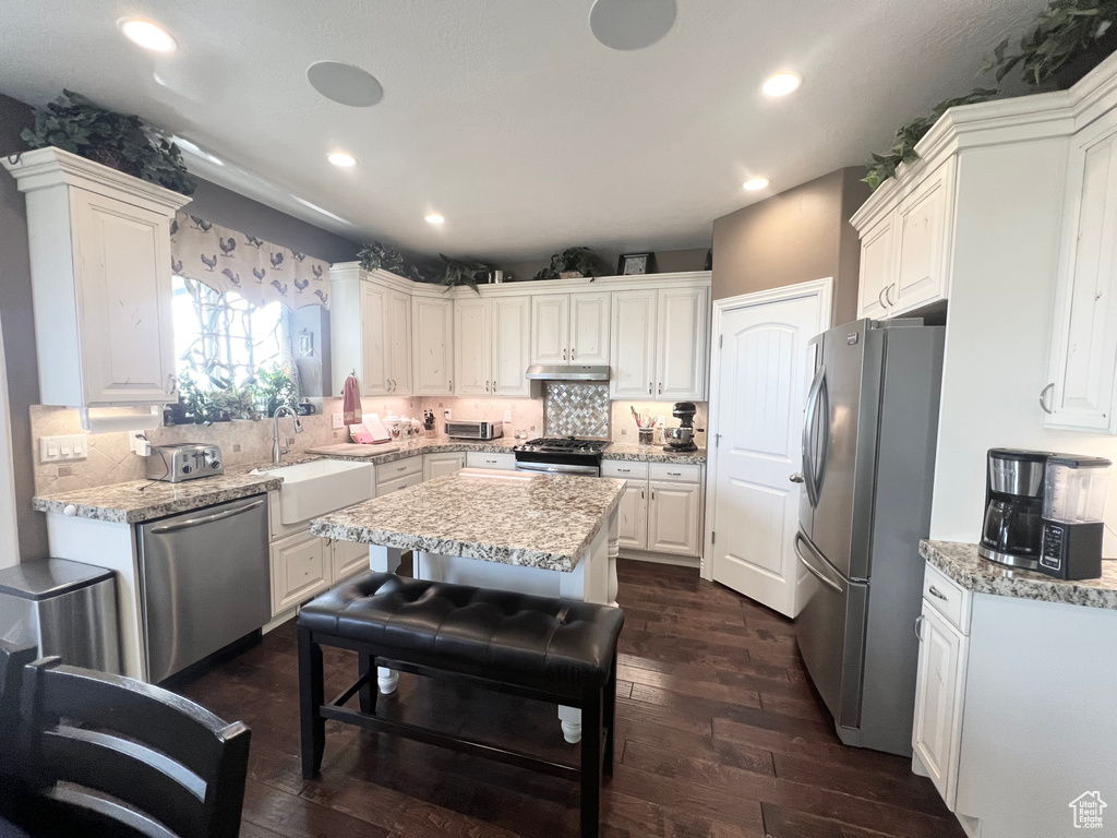 Photo 10 for MLS #2115921 at 853 Horizon Dr