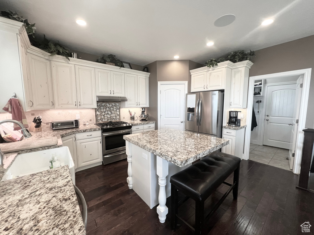 Photo 9 for MLS #2115921 at 853 Horizon Dr