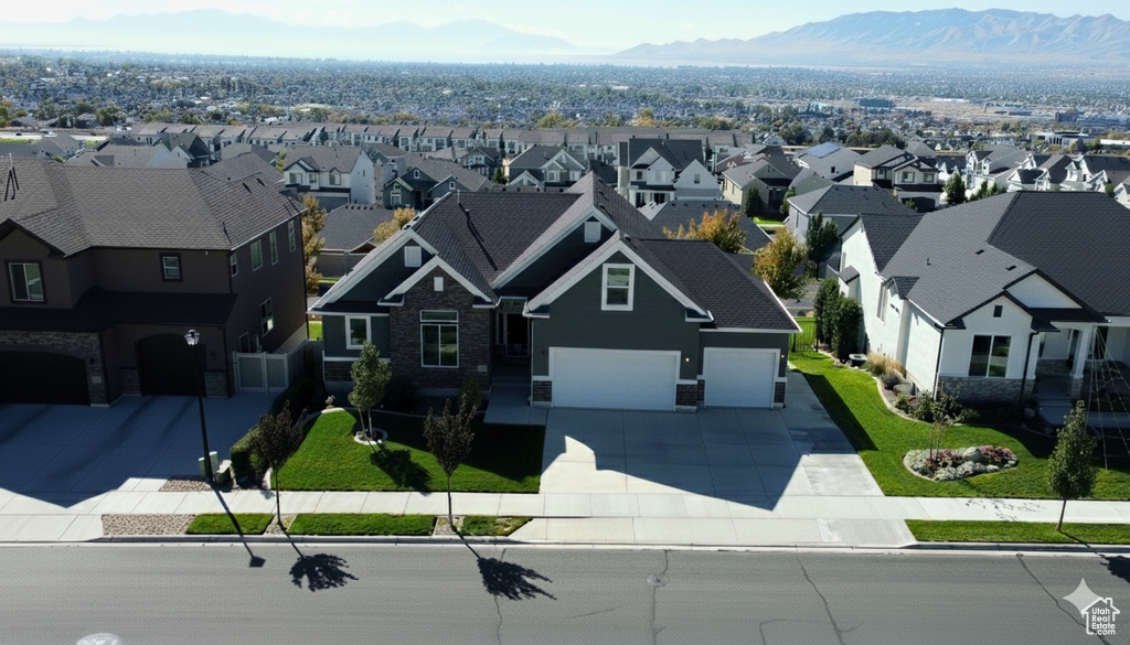 Photo 1 for MLS #2115921 at 853 Horizon Dr