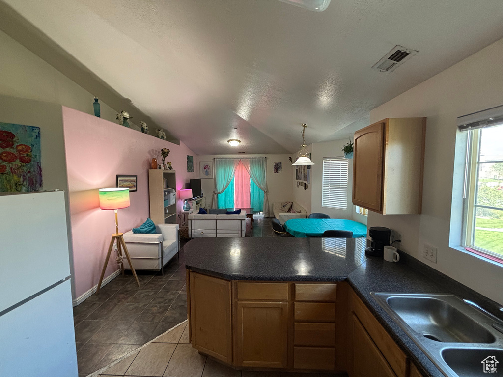 Photo 2 for MLS #2115923 at 148 W Daybreak Ln