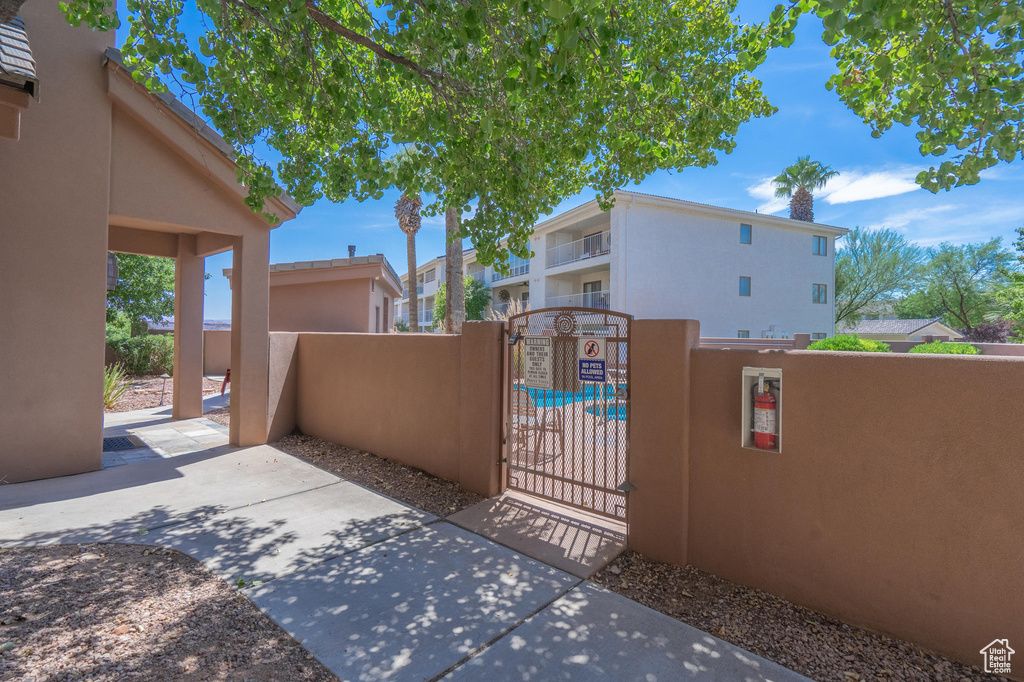 Photo 5 for MLS #2115928 at 1839 W Canyon View Dr #204