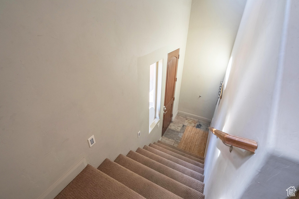 Photo 11 for MLS #2115928 at 1839 W Canyon View Dr #204