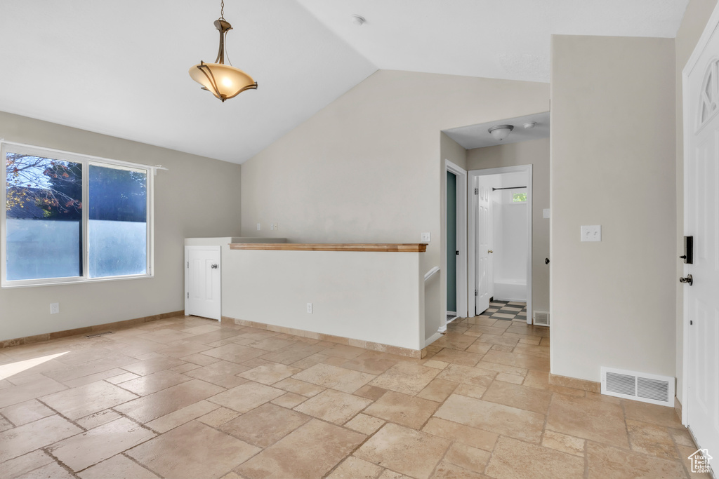 Photo 8 for MLS #2115930 at 1870 E Sunrise Dr
