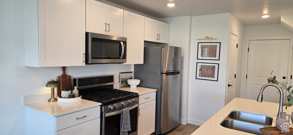 Photo 17 for MLS #2115932 at 1052 E Regatta Ln