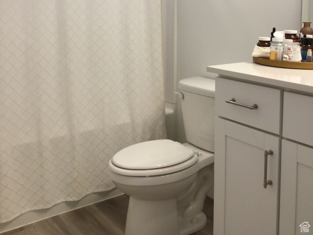 Photo 11 for MLS #2115932 at 1052 E Regatta Ln