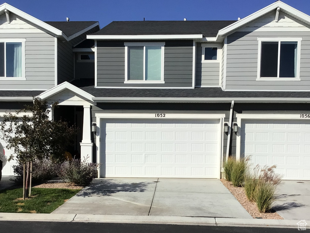 Photo 2 for MLS #2115932 at 1052 E Regatta Ln