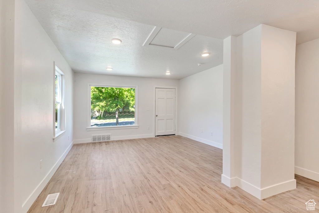 Photo 6 for MLS #2115933 at 690 N 600 West