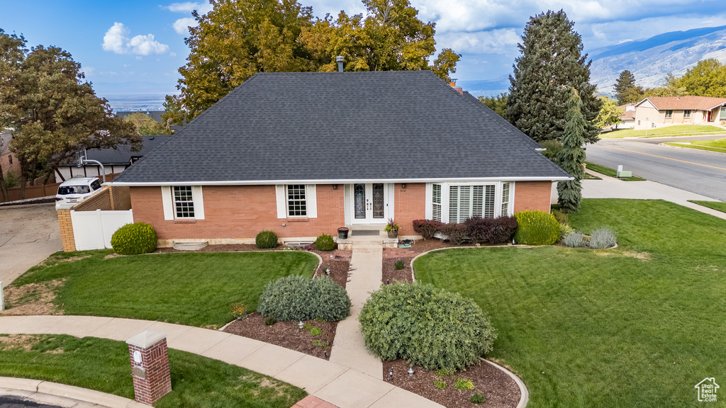 Photo 5 for MLS #2115937 at 968 E Chelsea Dr