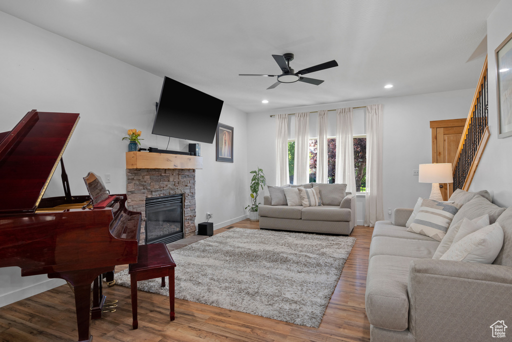 Photo 3 for MLS #2115938 at 10795 N La Costa