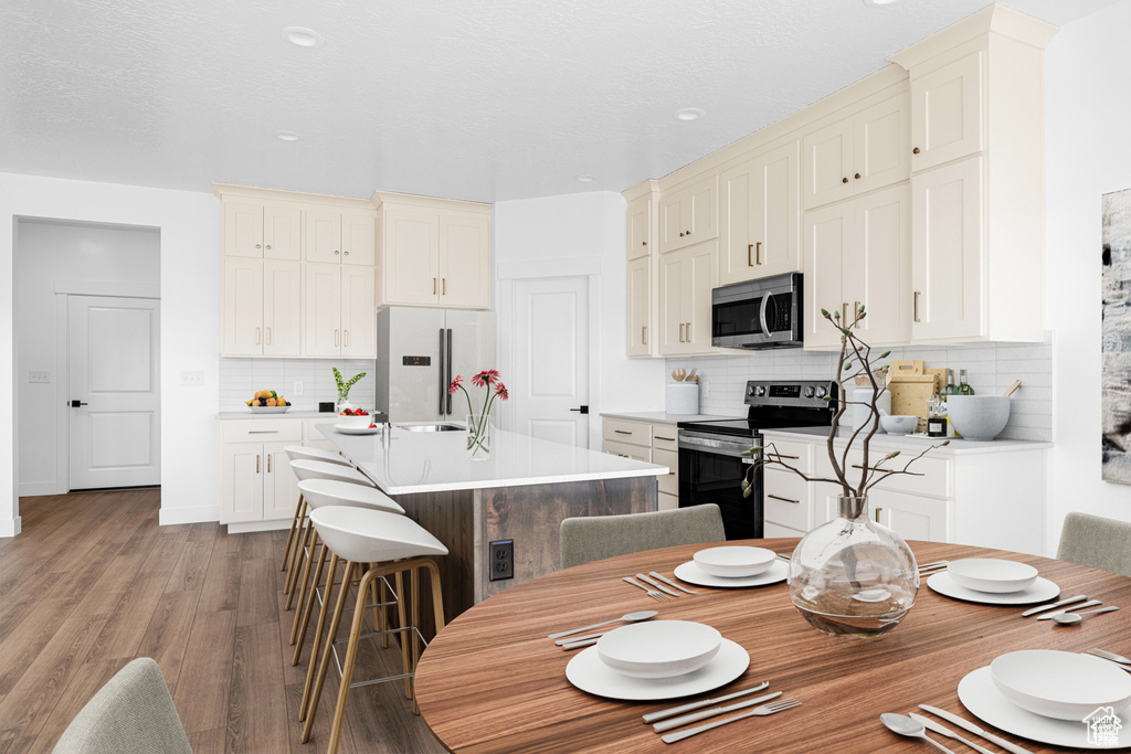 Photo 6 for MLS #2115946 at 2265 E 320 North