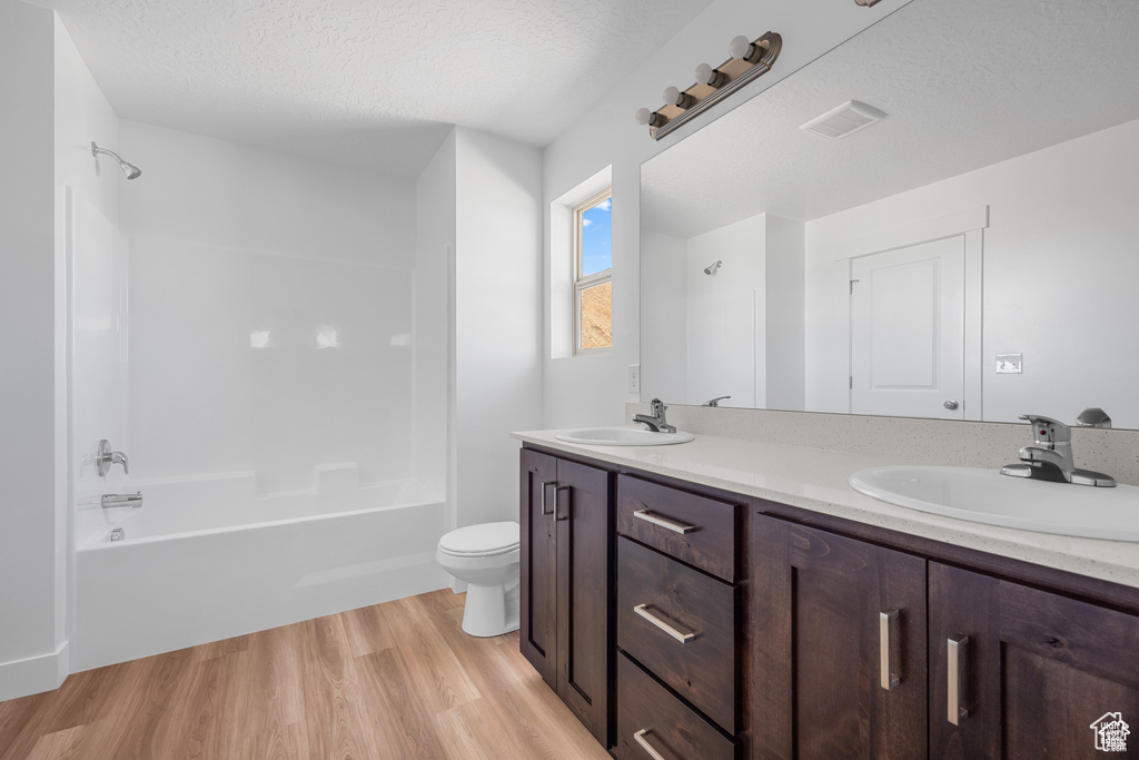 Photo 9 for MLS #2115948 at 2303 E 320 North #40