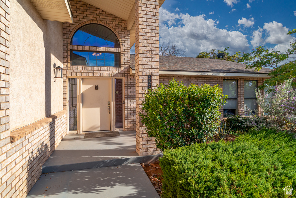 Photo 5 for MLS #2115952 at 2571 W 100 South