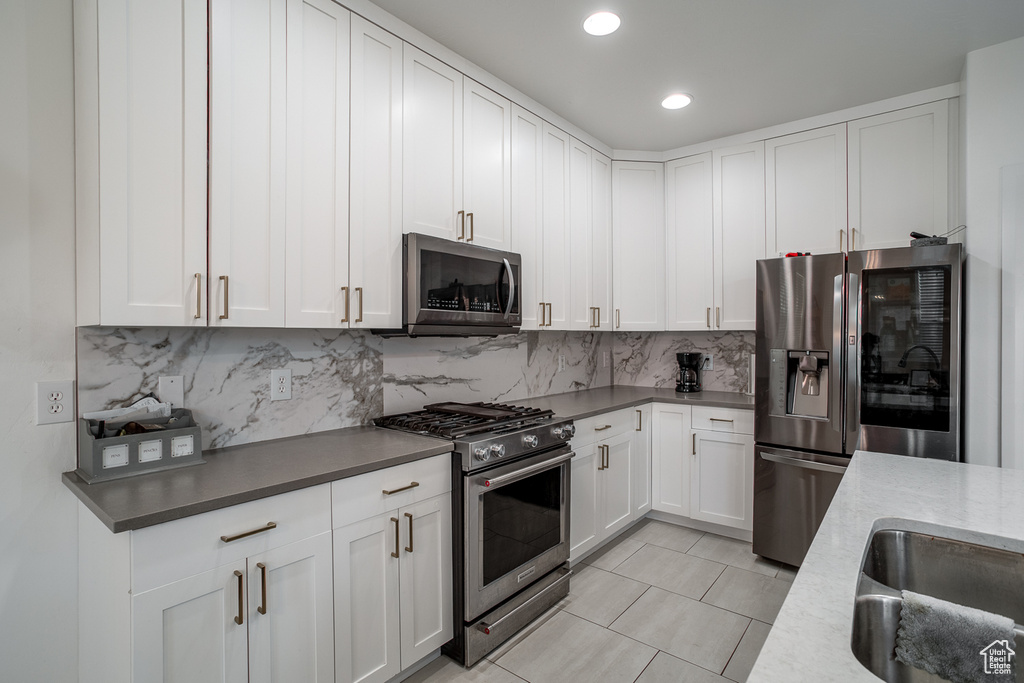 Photo 15 for MLS #2115955 at 376 E Calgary