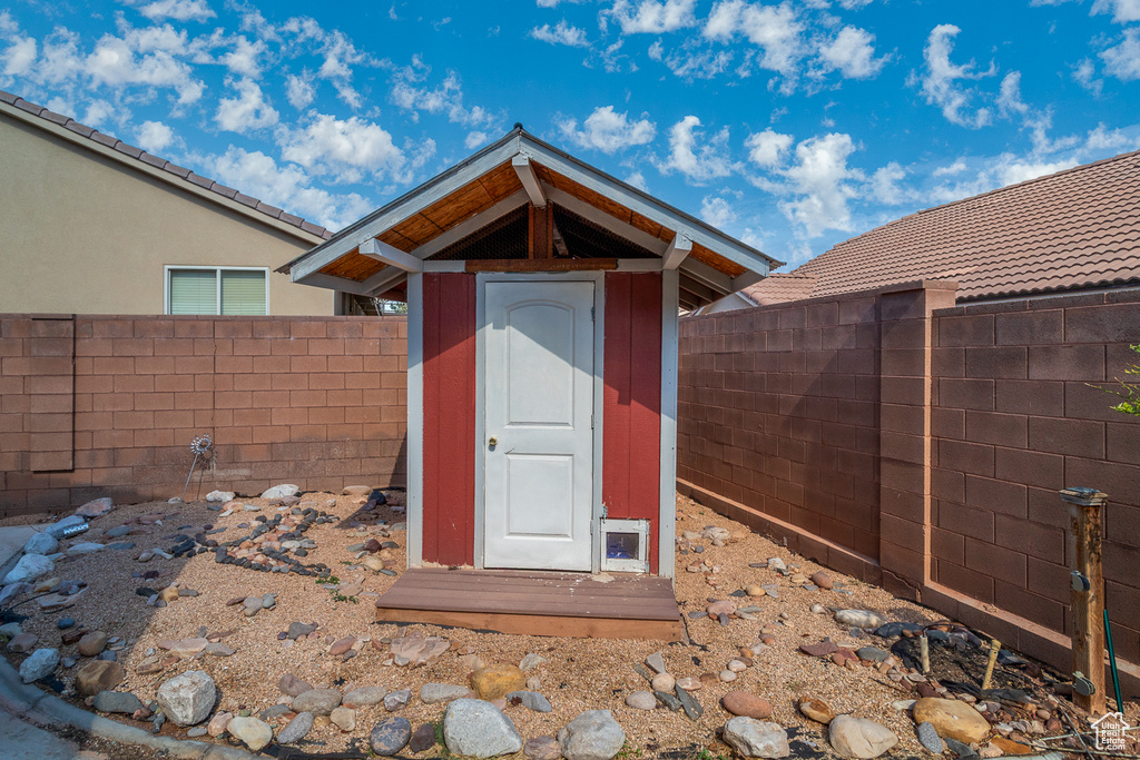 Photo 44 for MLS #2115955 at 376 E Calgary