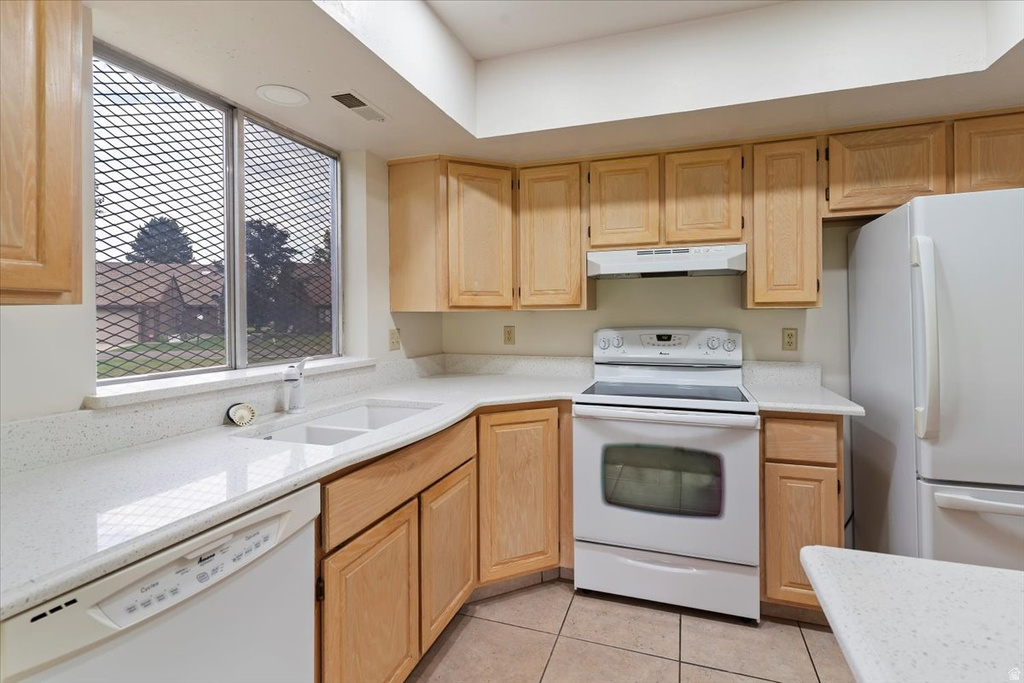 69 WHITE BARN DR Pleasant View, UT 84414