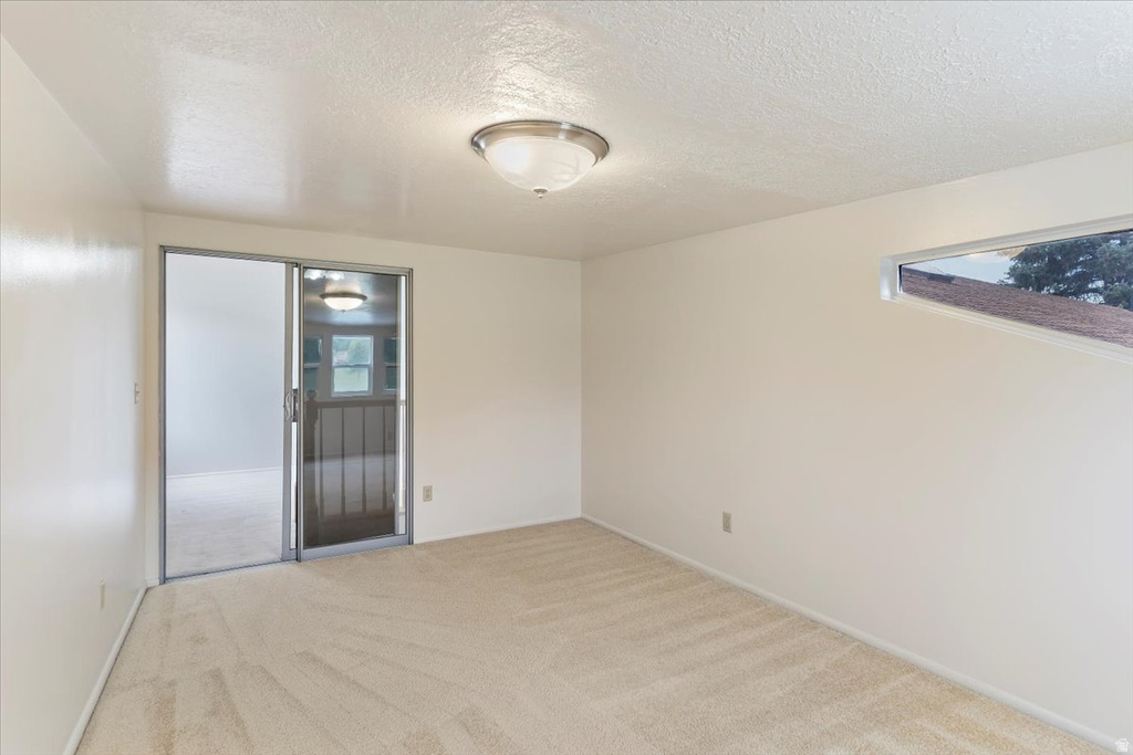 69 WHITE BARN DR Pleasant View, UT 84414