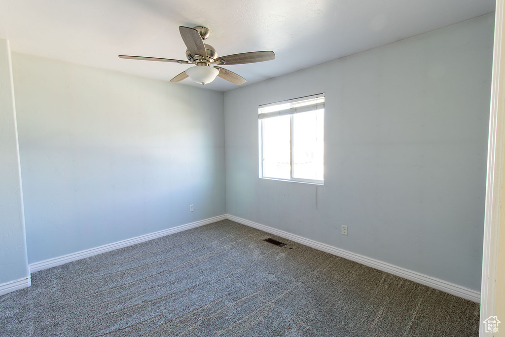 5784 MANHATTAN DR Stansbury Park, UT 84074